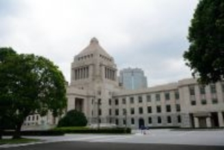 それぞれの“金バッジ”　【政眼鏡（せいがんきょう）－本田雅俊の政治コラム】