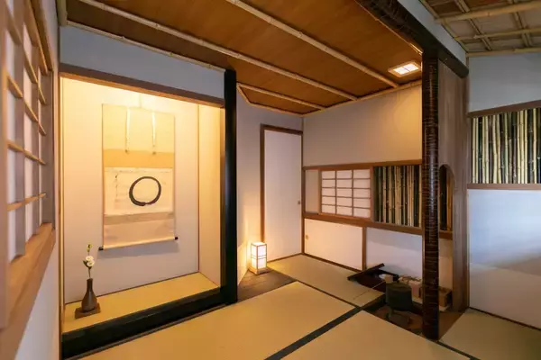 「賃貸住宅に“本格的な茶室”出現　日々の暮らしにささやかな余白を」の画像