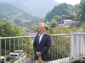 子育て・定住支援を進める東京・奥多摩町 変革期を迎え、おむつギフトカードの提供も