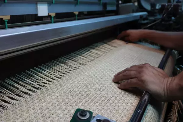 「伝統素材と廃棄物で生み出す新たな循環型ものづくり　Kamioraがギフト・ショーで新作発表」の画像