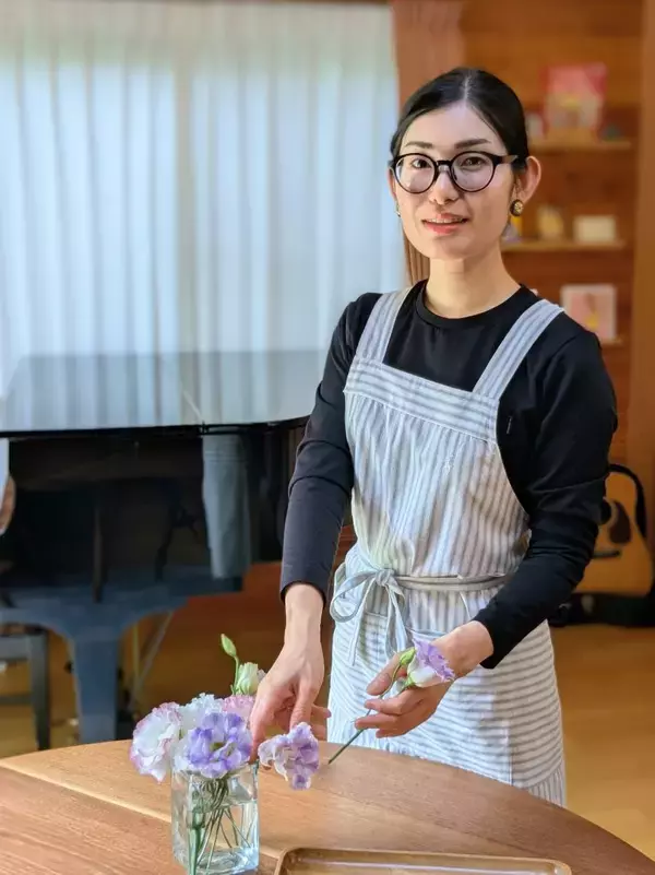 「東京の百貨店勤務から長野での民泊経営へ　出産後、コロナ禍で川崎から長野への移住した美濃出麗さん」の画像