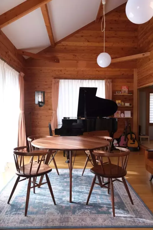 「東京の百貨店勤務から長野での民泊経営へ　出産後、コロナ禍で川崎から長野への移住した美濃出麗さん」の画像