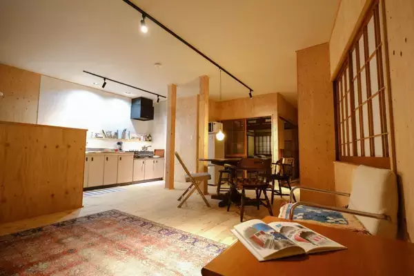 「東京の百貨店勤務から長野での民泊経営へ　出産後、コロナ禍で川崎から長野への移住した美濃出麗さん」の画像