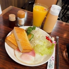 朝の純喫茶大好き　「蝶花楼桃花　コラム　直線・曲線・斜め線」