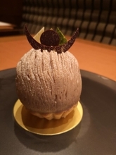 マロンに隠れる和の食感　ホテルニューオータニ、今年のスーパーモンブラン