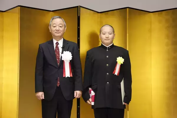 「しんくみ大賞は徳島県の篠原さんが受賞　「ありがとうの輪を広げたい」　第16回「小さな助け合いの物語賞」、全信中協」の画像