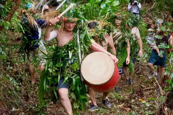「【スズキナオの“チュラネシア”ってナンだろう？】第1回　発酵デザイナー小倉ヒラクさんに書籍『沖縄＆台湾 チュラネシアへの旅——亜熱帯カルチャーツーリズム』の書評を聞く」の画像