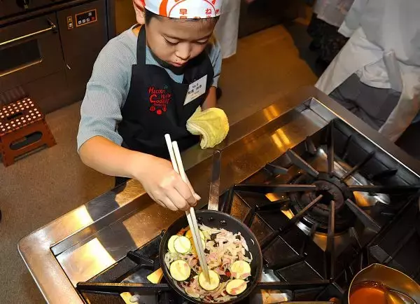 「【はばたけラボ】食育コンクールで家族一緒に朝ごはんを食べる環境の促進に貢献したい　小学生10人がプロも驚くおいしい朝ごはん披露」の画像