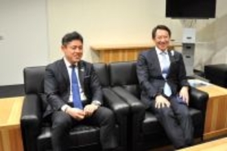 鈴木大地水泳連盟会長、プールと水泳授業の減少に危機感　「若いうちに泳ぐ技術をぜひ身につけて」