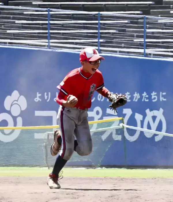 「多賀少年野球クラブがサヨナラで4強　全日本学童軟式野球大会マクドナルド・トーナメント準々決勝」の画像