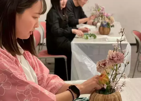 自分でつんだ桜でアレンジ制作も　山形県西川町でアグリツアー、フローリストと巡る“産地直送”の体験