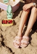 春の新作＆新色サンダルが勢ぞろい！　スペイン発のエシカルなフットウエアブランド「GENUINS」