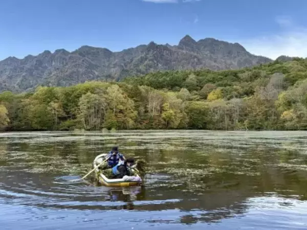 通常立ち入り不可の戸隠・鏡池へ漕ぎ出す　6月7日特別ツアーを開催