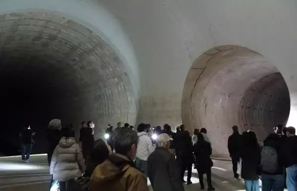 音と光に包まれる巨大地下空間へ　地下調節池の特別インフラツアー