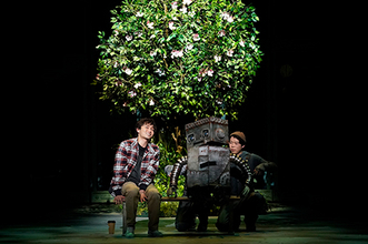 劇団四季が贈る“再生”の物語『ロボット・イン・ザ・ガーデン』京都で上演中！