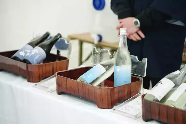 前回1万人来場の大人気イベントが帰ってきた！ ニュウマン高輪に 日本酒や焼酎など100蔵が集結「日本のお酒×グルメ×アート」に溺れる至福の5日間