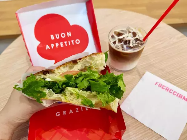 まるで外国に来た気分…❣️大阪「フォカッチャモ（FOCACCIAMO）」で食べた超ビッグなフォカッチャの満足感がすごかった