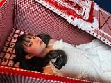 「死への意識が変わるかもしれない！アート作品のような可愛い棺桶に入れる「入棺体験」が高田馬場でスタートしたよ」の画像1