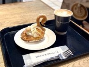 優雅なひとときをDEAN＆DELUCAのレトロかわいいスワンシューと