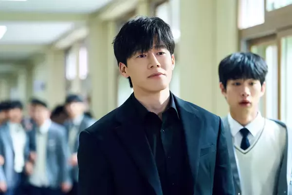 いじめやモンペなどの教育問題に切り込む賛否両論あるNetflix韓国ドラマ『鉄槌教師』はスカッと最強？【#カウチポテトのお供】
