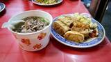 「「臭豆腐」は「羊肉の漢方スープ」と一緒に味わうのが現地風！台北から日帰りOKな台湾・羅東夜市の名物グルメ【台湾夜市のおすすめ屋台グルメ】」の画像1
