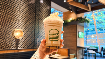 東京は「ほうじ茶シェイク」✨シェイクシャック（Shake Shack）にはご当地シェイクがあるって知ってた？