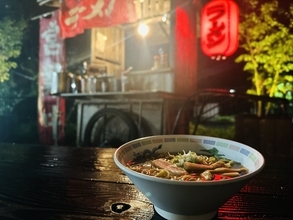 お風呂に入ったあと、屋台のラーメンをすする。9月の三連休は昭和レトロな温泉銭湯 玉川温泉で…♡