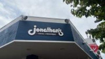 ジョナサンの異色メニュー「若鶏のから揚げ＆サクほろスコーン」が大正解！ぼる塾・田辺さんも絶賛する「甘じょっぱい」禁断アレンジを実食レポ！