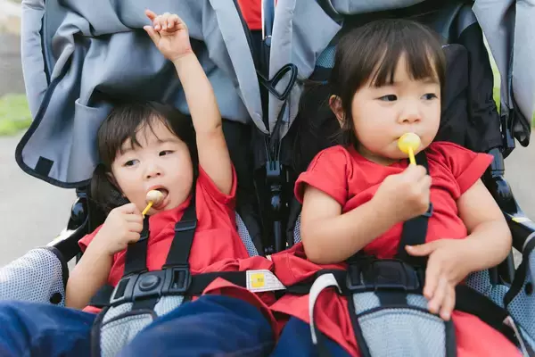 ジメジメの梅雨の時期、ムシムシの猛暑日、子どもと一緒にお出かけしたいけど大変！雨の日・暑い日におすすめの最新屋内スポット5選