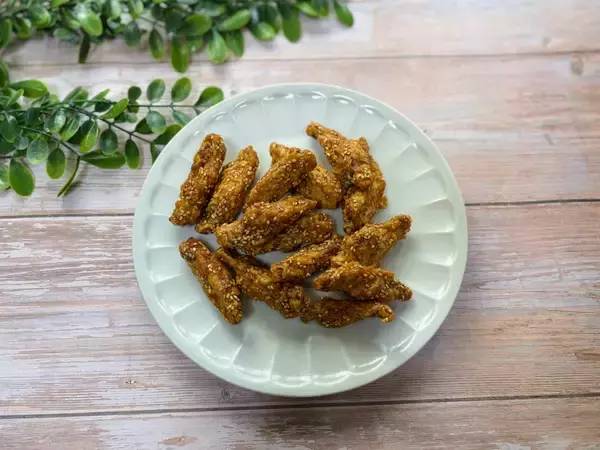 ゆめゆめ温めるなかれ…！凍ったまま食べる博多の唐揚げ「努努鶏（ゆめゆめどり）」が新感覚で危ないぞ