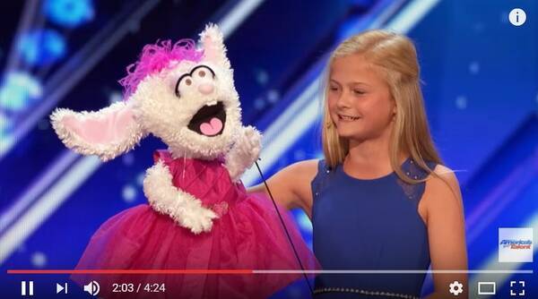 鳥肌がとまらない 腹話術で12歳の少女が熱唱 どこから声が出てるのか分からないけど とにかく歌がうんまああああい 17年6月2日 エキサイトニュース