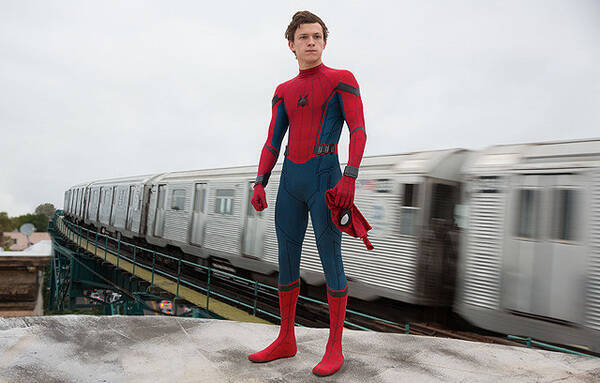 映画 スパイダーマン ホームカミング の新スパイダーマンは15歳 やんちゃで可愛い世界を笑顔にするヒーローなのです 最新シネマ批評 17年8月12日 エキサイトニュース