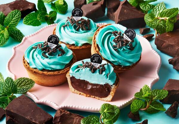 パブロから チョコミント のチーズタルトが登場 ミントホイップクリームととろ りチョコは 冷やして食べるとさらに清涼感アップ 18年6月1日 エキサイトニュース