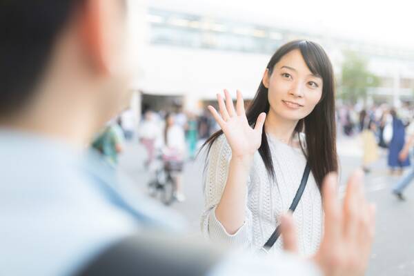 素朴な疑問 昔の恋人にバッタリ再会したらどう感じる 女 会いたくなかったな 男性 久しぶり と意見が真っ二つでした 18年6月11日 エキサイトニュース