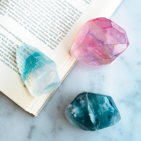 まるで宝石みたいな石鹸が自分で作れちゃう フェリシモの 手作り石けんキット で お家diy を楽しもう 19年5月4日 エキサイトニュース