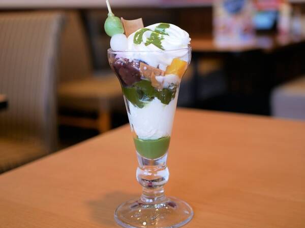 ガストで 辻利一本店 の濃抹茶スイーツが食べられる 京都感もりもりの抹茶パフェは649円で贅沢の極みでした 年2月22日 エキサイトニュース