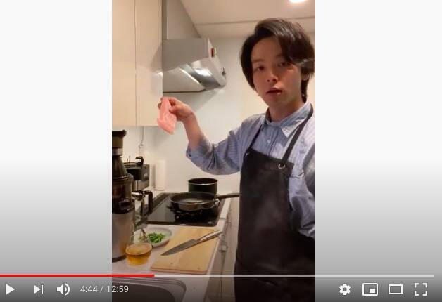 中村倫也の ビールを飲みながら料理する動画 が反則級のかわいさ おちゃめな仕草など萌え要素満載 年4月26日 エキサイトニュース