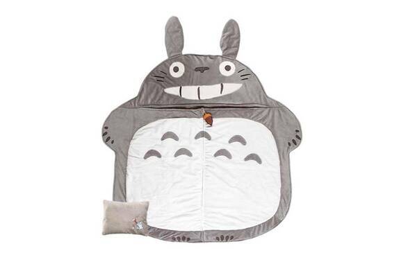 もふもふのトトロに包まれて眠る トトロの寝袋がふわふわあったかで気持ちよさそう 年9月22日 エキサイトニュース