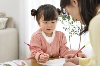 子どもの学習習慣っていつから始めるべきなの？早い子は0歳から!?調査結果によると7割が小学校入学前から始めているみたいです