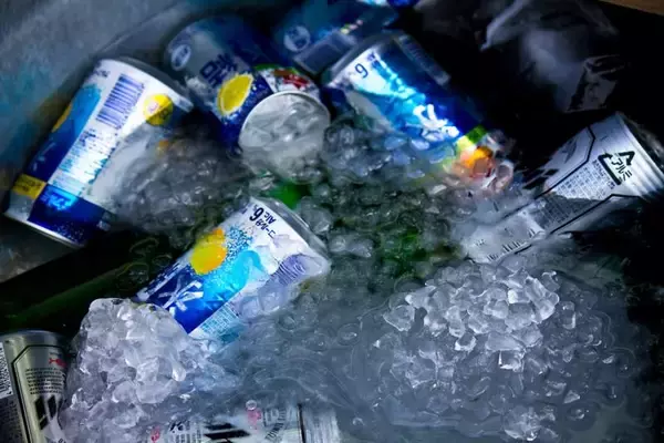 医師の9割が警告！夏は外で飲むのが気持ち良くってついつい普段より飲みすぎちゃう人、とりあえずこれだけは死守して！
