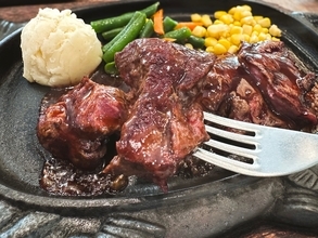 沖縄旅行の最後に締めくくりたい！大人気「ステーキ88」那覇空港店は駆け込みステーキ＆心残り解消に最適だったよ〜っ