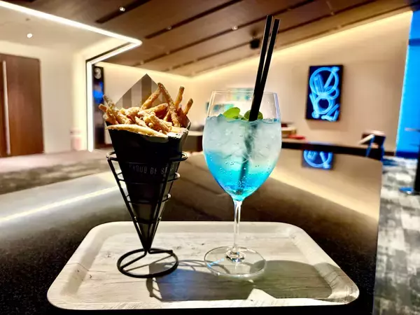 プレミアムな映画館で1600円するフライドポテトを食べてみた