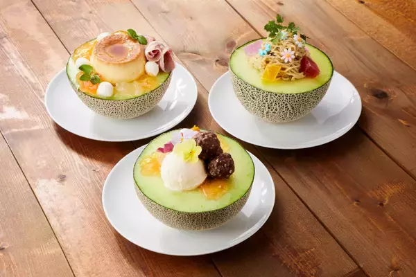 メロン半玉に「原木生ハム」や「シャンパン」を自分でカスタム!? 贅沢ダブルメロンパフェ!?5月28日はメロン記念日になっちゃうかも