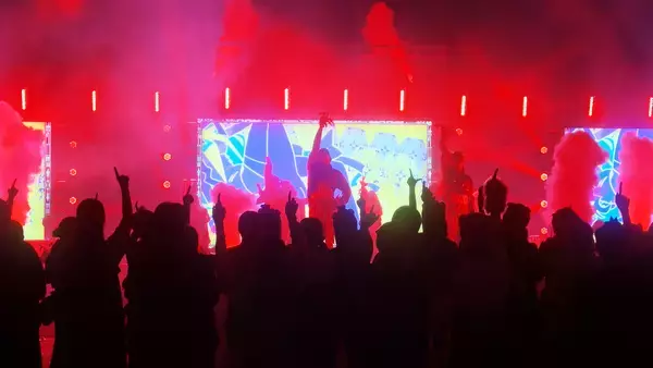 ユニバーサル・スタジオ・ジャパン「ハロウィーン・ホラー・ナイト・アカデミー ～絶叫の15年～」が見逃せない！懐かしの名曲たちがゾンビとともに蘇るよ
