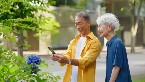 「男性72歳､女性75歳の｢健康寿命｣を延ばすには…｢テクテク｣｢カミカミ｣｢ニコニコ｣だけではない"第4の習慣"」の画像