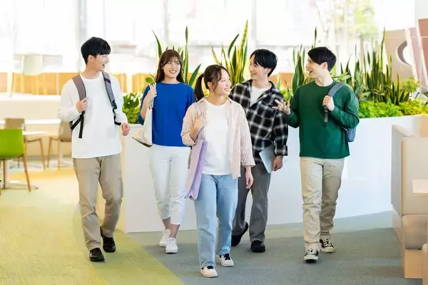「私大の53%が定員割れ…｢教職員上がりが経営そっちのけで権力闘争｣18歳人口急減で"潰れる大学"の見分け方」の画像