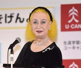 美輪明宏の｢痛烈なダメ出し｣が忘れられない…白いTシャツに黒いパンツ姿の阿川佐和子に放った"鮮烈な一言"