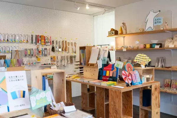 「左利きでよかったと思ってほしくて…初月売上4104円､それでも左利きのための道具店を続ける40代夫婦の理由」の画像