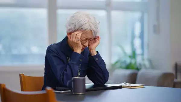 「｢夫の介護だけは絶対にイヤ｣と熟年離婚したのに…介護施設で週5働く59歳｢低年金女性｣の残酷な現実」の画像