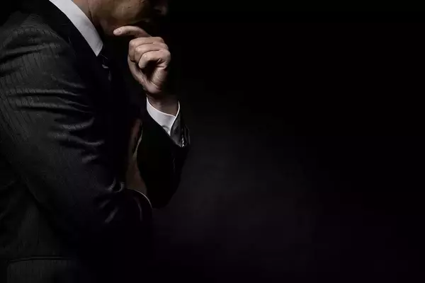 「休日のイオンに｢ボディーバッグ｣で何が悪いのか…中年男性だけに｢過剰な気遣い｣を求める日本社会の異様【2026年7月BEST】」の画像